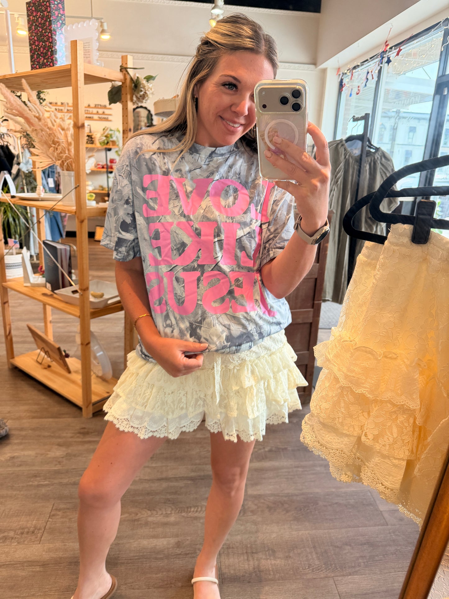 Love Like Jesus Graphic Tee