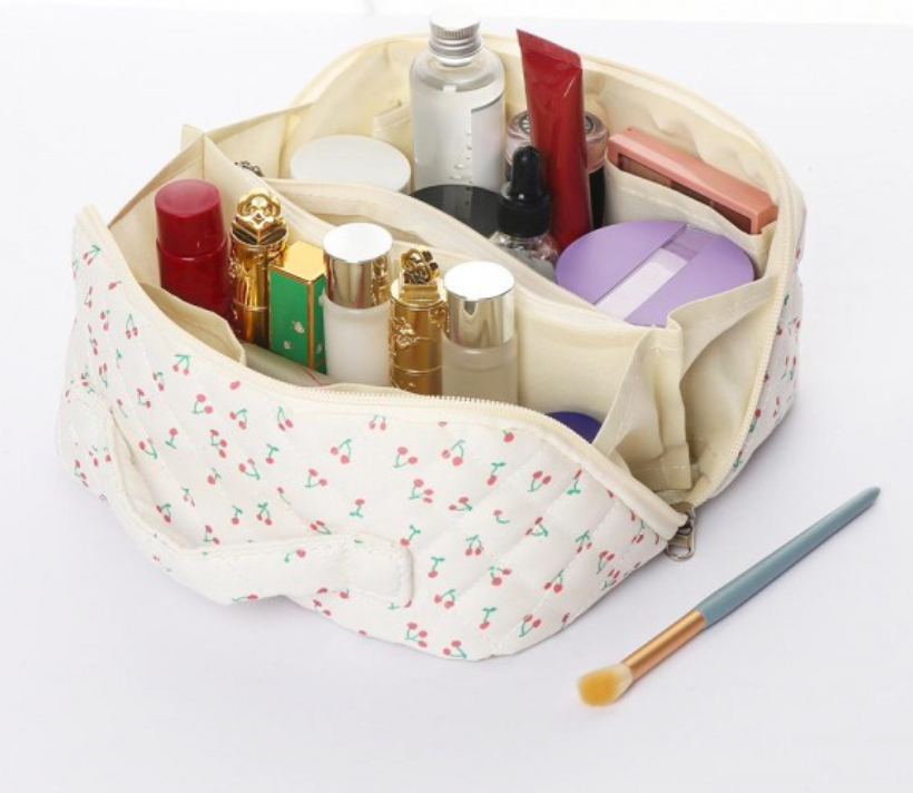 Dainty Floral Make Up Bag