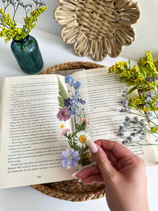 Wildflower bouquet bookmark